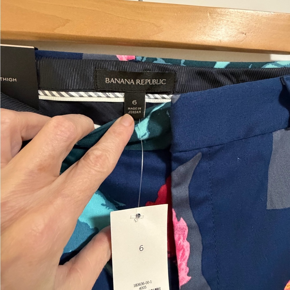 Banana Republic Avery  Pants - Navy and Pink Floral - Picture 16 of 16